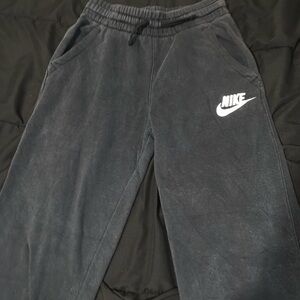 Black Nike sweatpants. size medium